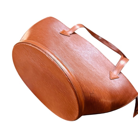 LOUIS VUITTON Epi Saint Jacques GM - Picture 10 of 13